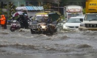 Rain lashes parts of Mumbai and surrounding areas