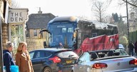 Cotswolds day trip 'ruined' as woman tells tourists off and 'blocks road'