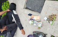 Asaltan a jubilados, les roban 9 mil dólares y joyas, y caen tras una persecución