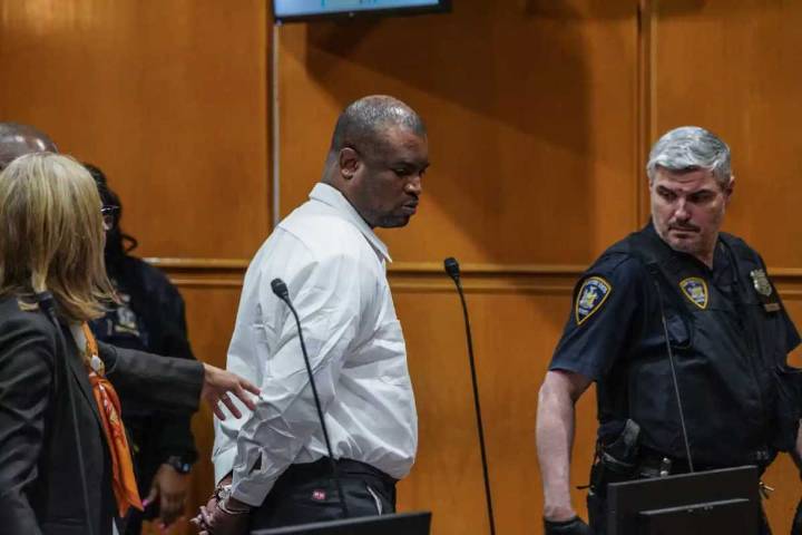 Sospechoso de doble homicidio a sangre fría en Queens usó las tarjetas de crédito de la pareja asesinada: Fiscalía