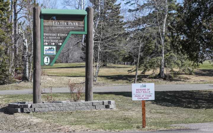 Duluth cautiously opens door for possible sale of Lester Park Golf Course
