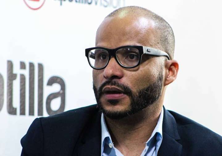 Rory Branker lleva 250 días en prisión sin defensa, JEP solicita medidas cautelares urgentes