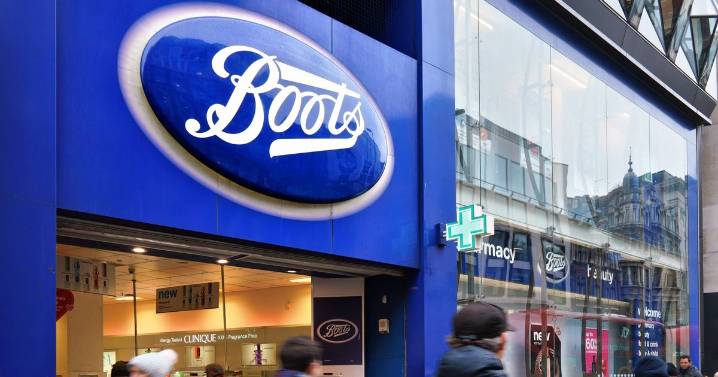 Boots shoppers race to buy heavily reduced Dyson as Black Friday 2025 sale goes live early online