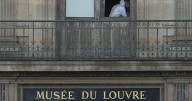 Brazen thieves rob priceless jewels from Paris' Louvre