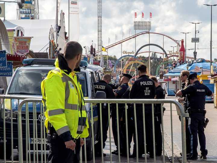 Alemania cierra el predio del Oktoberfest tras amenazas de bomba y una explosión en Munich