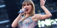 Taylor Swift ‘The Life of a Showgirl’ No. 1 Debut Billboard 200