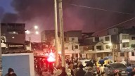 San Juan de Miraflores: fuerte incendio consume al menos 20 viviendas en la zona de Pamplona Alta