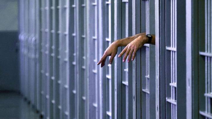 Previously deported man arrested in Chicago area sentenced to 15 months for illegal re