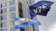 El Gobierno celebró el apoyo de un grupo de países en el juicio para evitar la entrega de acciones de YPF
