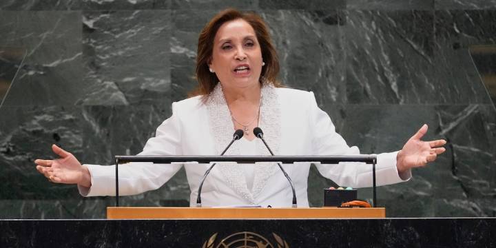 Dina Boluarte no asiste al Congreso para defenderse de la vacancia presidencial: “No convalidaremos este proceso”