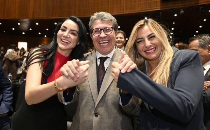 Monreal reúne a diputadas tras presunto desencuentro por lugar junto a Harfuch