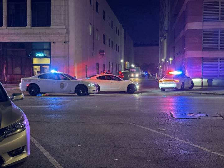 2 injured in downtown Indianapolis stabbing