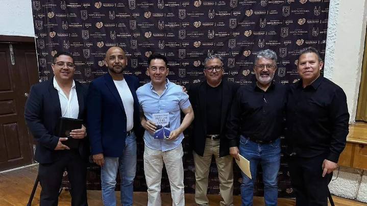Presentan en Santa Bárbara la novela Huellas en el camino