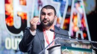 Why has ICE detained British commentator Sami Hamdi on his US speaking tour?