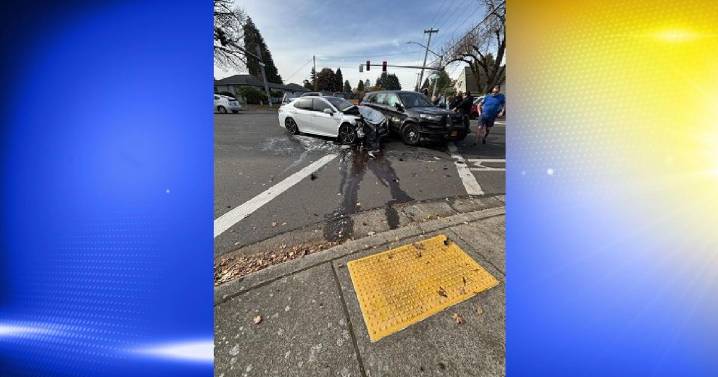 Lane County sheriff’s deputy, second driver injured in River Road area crash