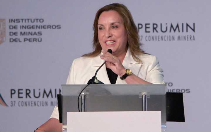 Congreso de Perú da primer paso en busca de destituir a Boluarte y la convoca de inmediato