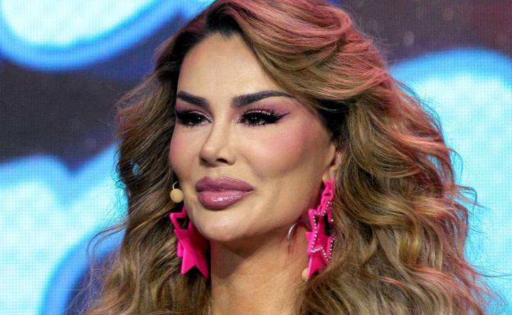 Ninel Conde se opera para cambiar el color de sus ojos: ¡Este es el resultado!