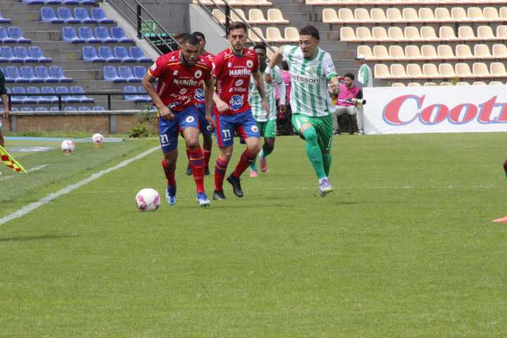 Polémico empate entre Nacional y Pasto