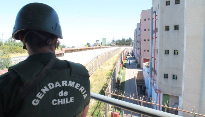 Más de un centenar de presos fueron evacuados desde la cárcel de San Antonio por simulacro en la región de Valparaíso