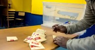 Vocales de mesa para elecciones presidenciales y parlamentarias: Revisa con tu RUT si fuiste designado