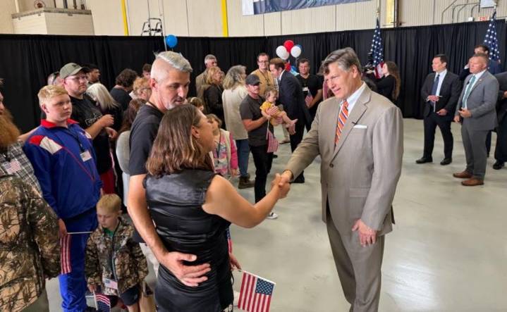 EU limita a 7 mil 500 el número de refugiados que admite anualmente; la mayoría serán sudafricanos blancos