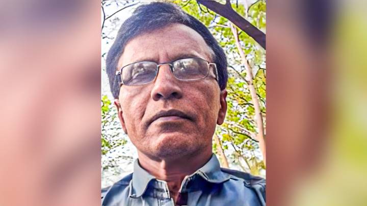 Naxal leader Malloujula Venugopal Rao surrenders with 60 cadres in Maharashtra
