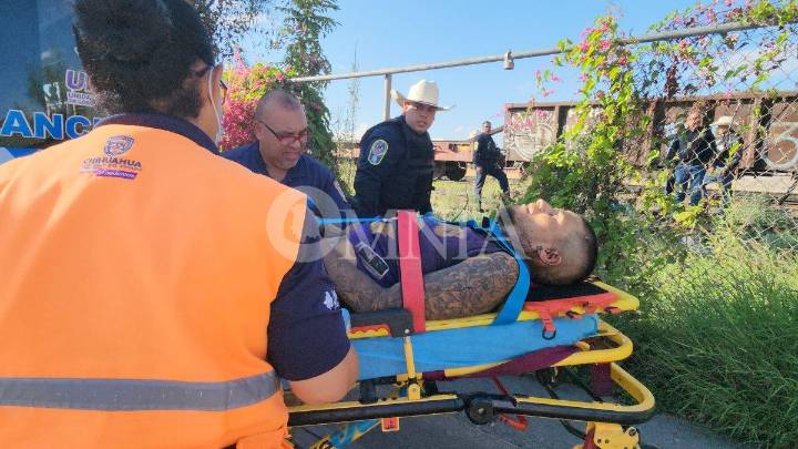 Lo navajean en la nuca dentro de vagón en la Dale