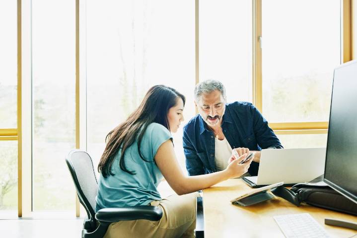 Dear Abby: Falling for a younger co-worker: Wise or foolish?