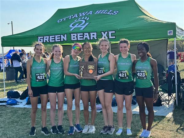 Girls cross country: St. Ursula, Ottawa Hills win districts