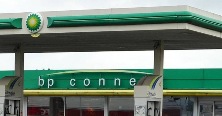Knife-wielding thug's garage robbery was 'terrifying experience' for staff