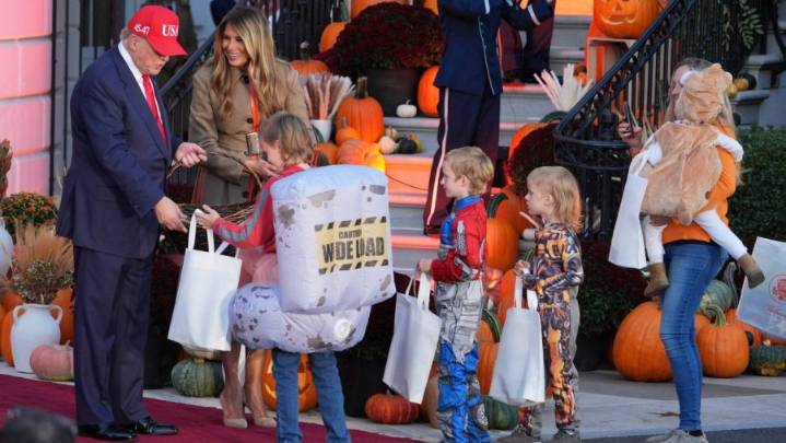 Trumps host trick-or-treaters for Halloween at the White House