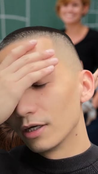 Why are kids yelling ‘6