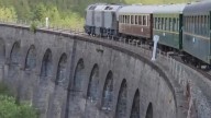 El ritmo y la nostalgia del Tren Expreso Jaca - Canfranc seduce a miles de pasajeros