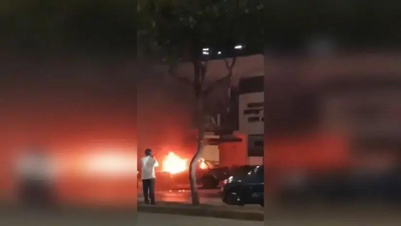 Ecuador: al menos un muerto y dos heridos tras explosión de un vehículo frente a oficinas de la familia de Daniel Noboa en Guayaquil