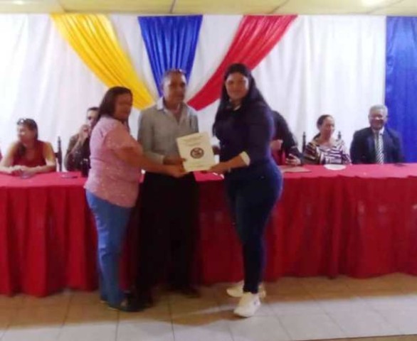 Otorgan reconocimientos a destacados de los Juegos Laborales 2022 en Casacoima