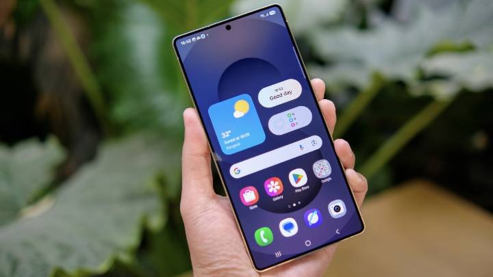 Samsung Galaxy Phones Might Be Getting This Apple Intelligence Feature Soon