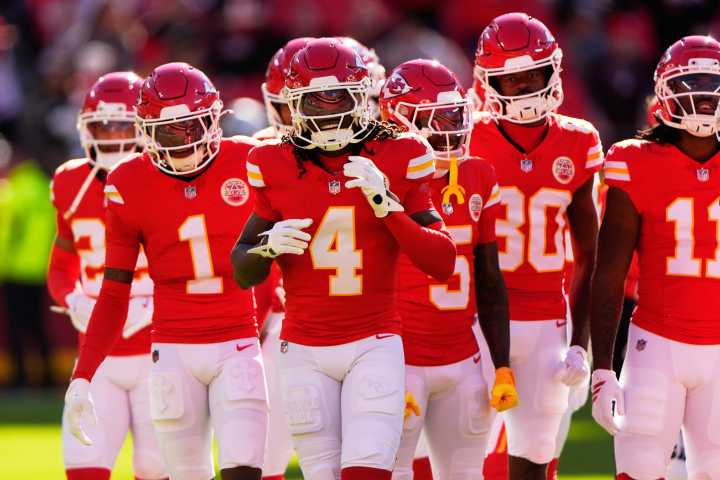 Chiefs de Kansas City aplastan a los Raiders en Arrowhead; alcanzan récord ganador por primera vez en la temporada