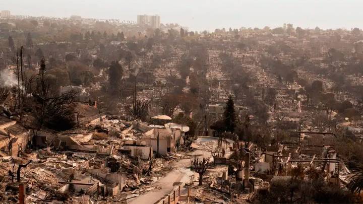 Detuvieron a un sospechoso del incendio que mató a 12 personas en Los Ángeles