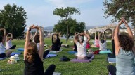 Solidaridad y yoga se dan la mano en una actividad en Antequera