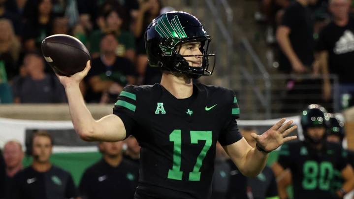 AP Player of the Week: North Texas' Drew Mestemaker set conference record with 608 yards passing