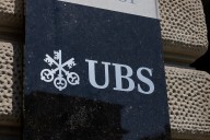 Swiss bank UBS files application for U.S. banking licence