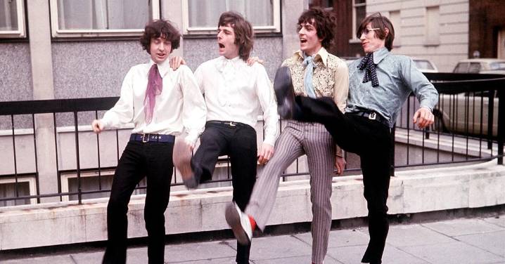 EXCLUSIVE: Guitar Legend Declares Rock Band Reunion Impossible