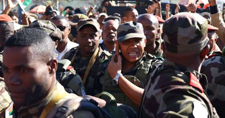 Una unidad militar insurrecta anuncia la toma del poder en Madagascar