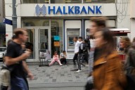 US Supreme Court rejects challenge by Turkey's Halkbank to prosecution