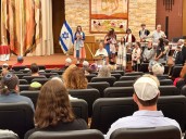 Nevada’s largest reformed Jewish congregation celebrates return of Israeli hostages