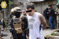 Desmantelan 2 talleres utilizados para desarmar vehículos robados en Tláhuac