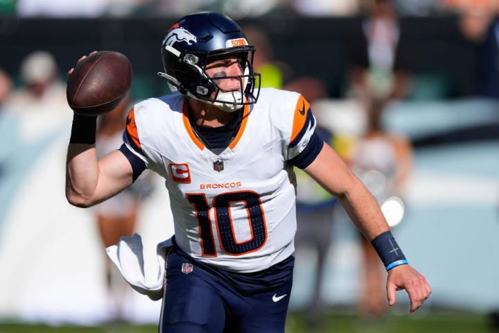 Broncos rally from 14-point deficit to hand Eagles their first loss of the season, 21