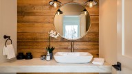 El baño, el gran olvidado del Feng Shui: cómo evitar que tu energía se vaya "por la rejilla”