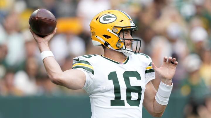 Bengals sign QB Sean Clifford to the active roster from the practice squad