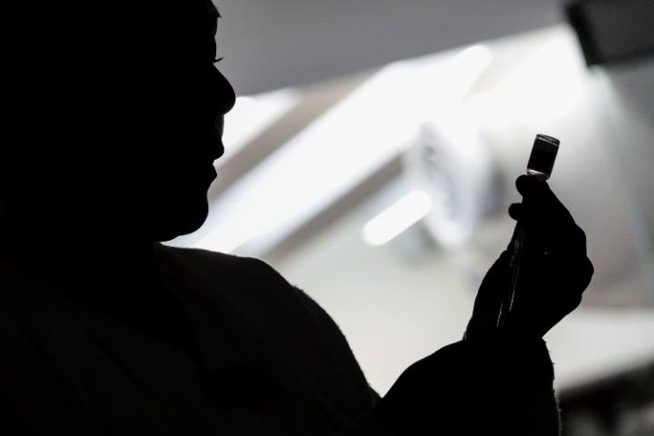 Refuerzan vacunación ante casos de sarampión en Jalisco